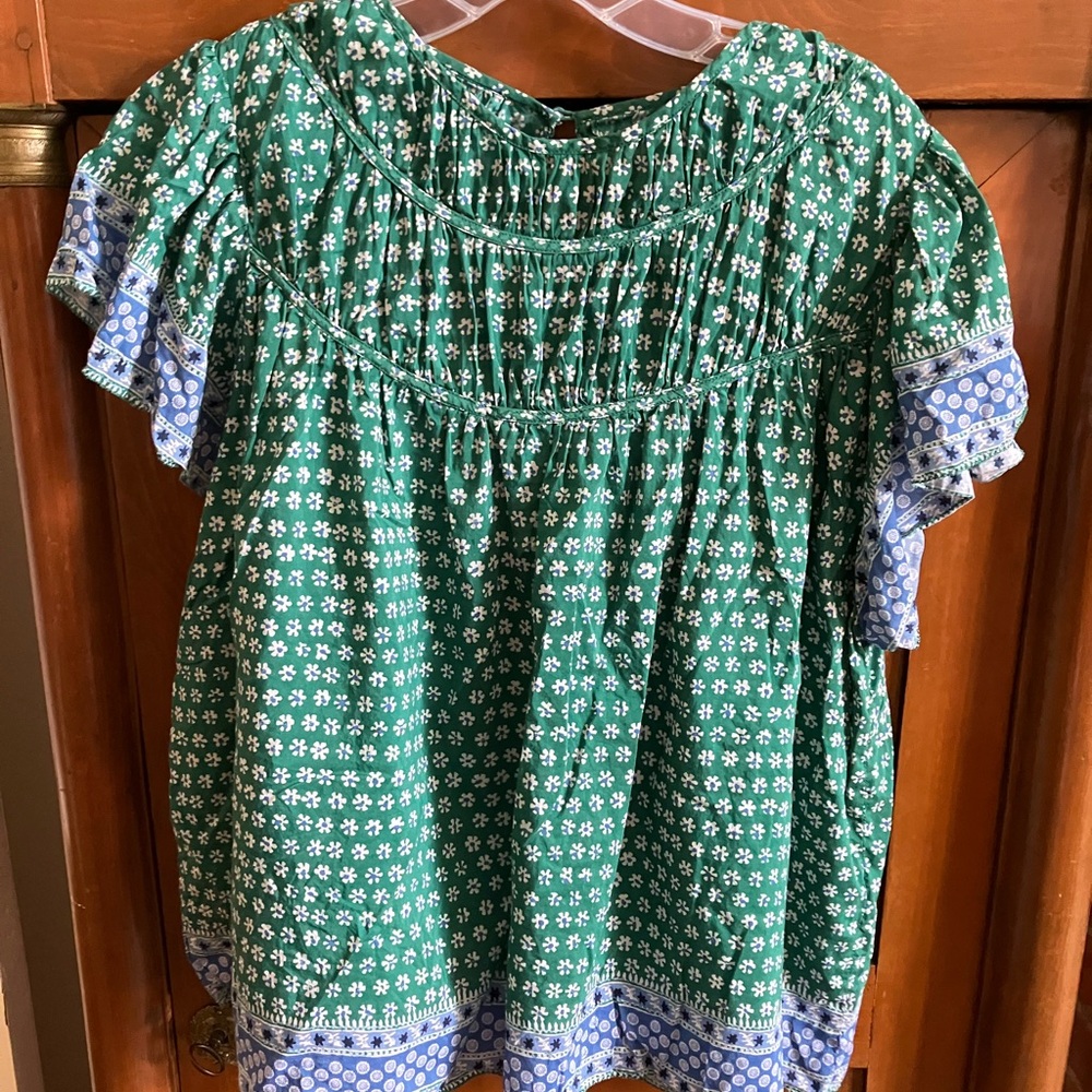 Trovata Birds of Paradiae Green Floral silk top with Blue Accents Sz L